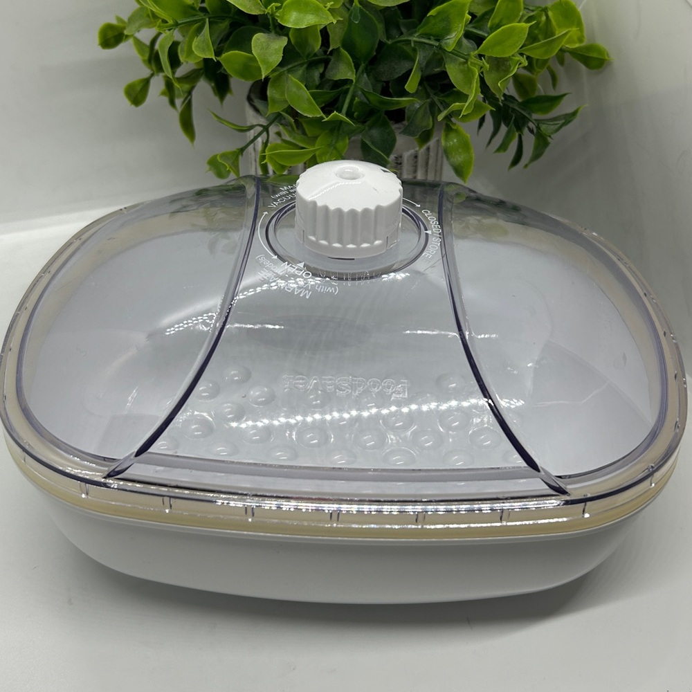 FoodSaver Vacuum Quick Marinate White Canister Packing Container - Picture 4 of 12